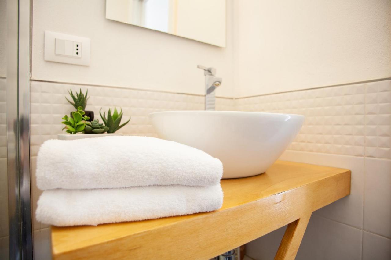 Cristoforo Porta Ticinese Aparthotel 4Pax Wifi Milan Luaran gambar